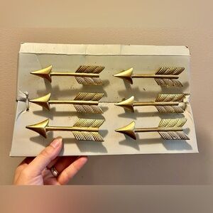 6 Gold Tone Metal Arrow Shaped Drawer Pulls Knobs, Home Decor, Original Package